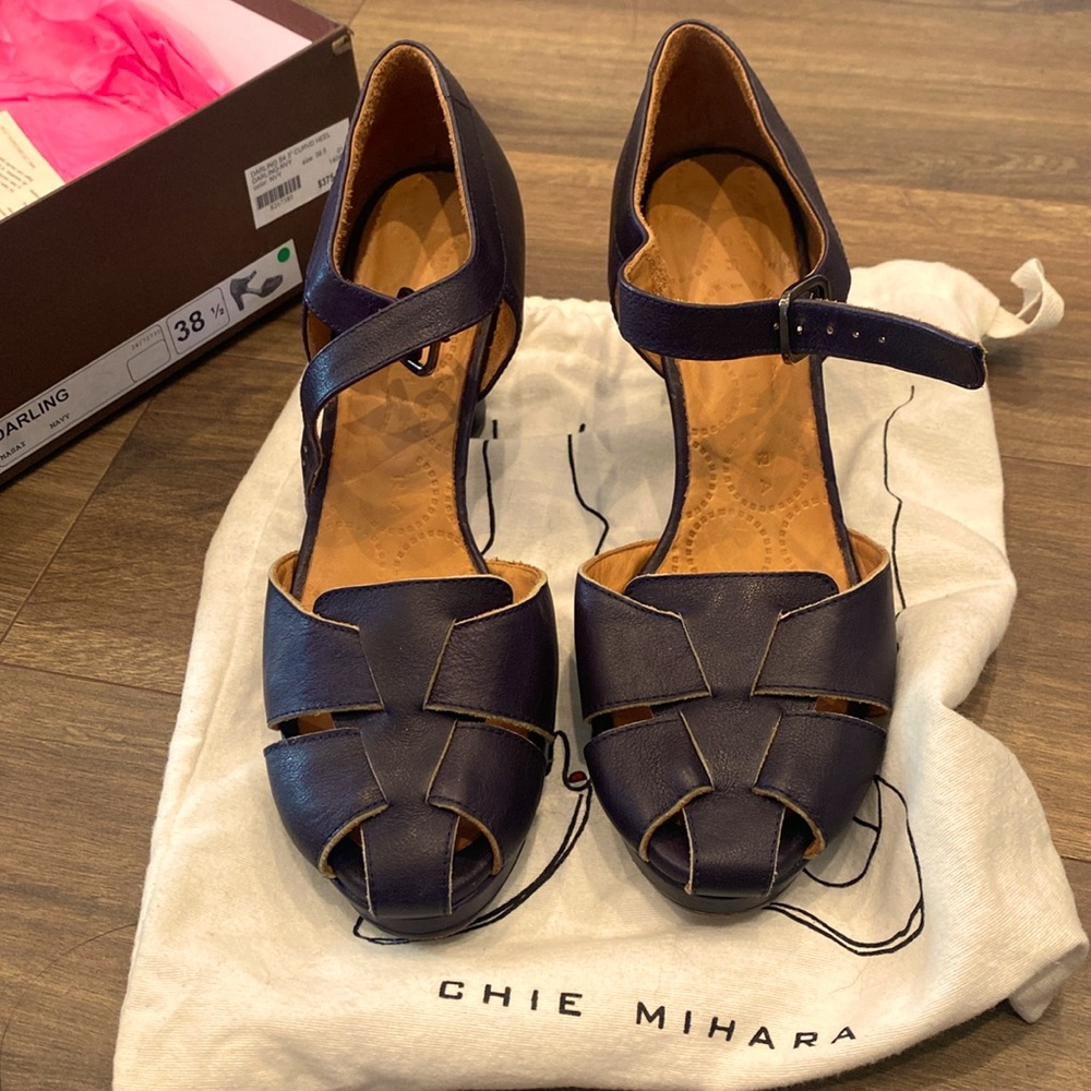 Dark purple platform Chie Mihara closed toe sandals